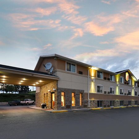 Hotel Super 8 By Wyndham Minot Airport Exterior foto